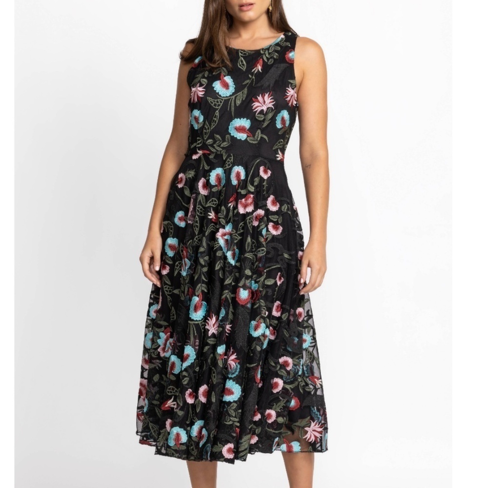 Johnny Was Floral Embroidered Tea Length Midi Dress Size 4 NWT